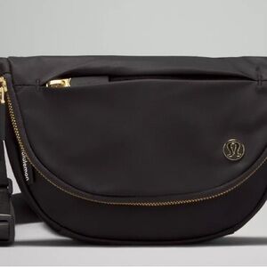 Lululemon NWOT Black All Night Festival Bag